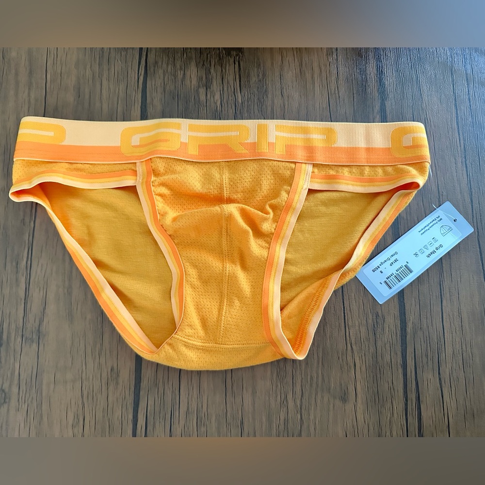 GRIP athletic Briefs